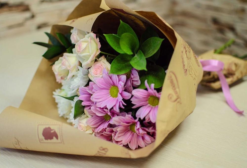 Букет цветов из: Розы и Хризантемы в Тутаеве