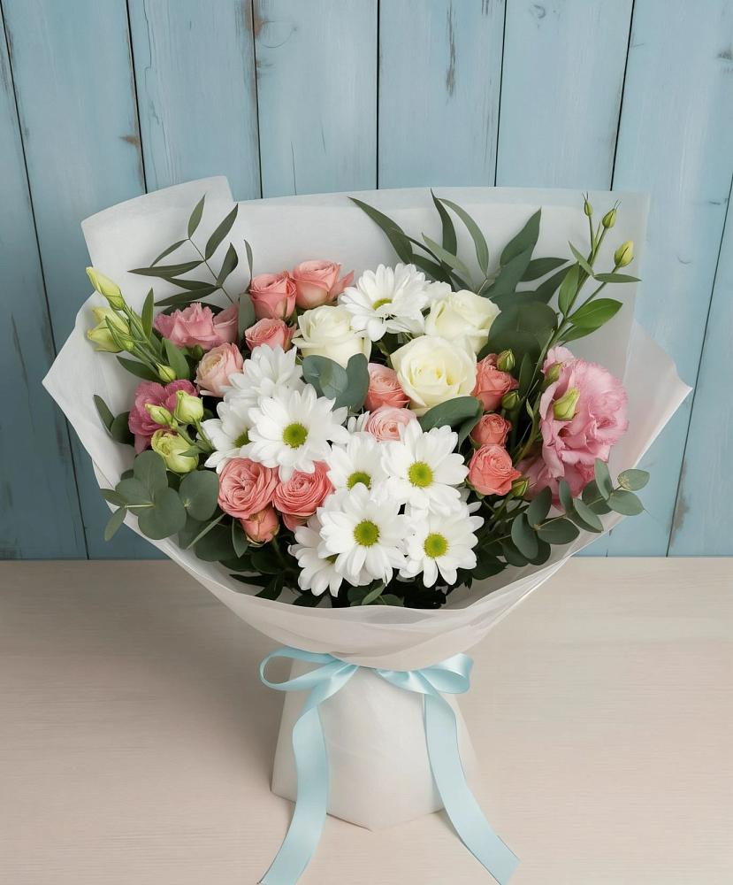Букет цветов из: Розы, Лизиантусы и Хризантемы в Тутаеве