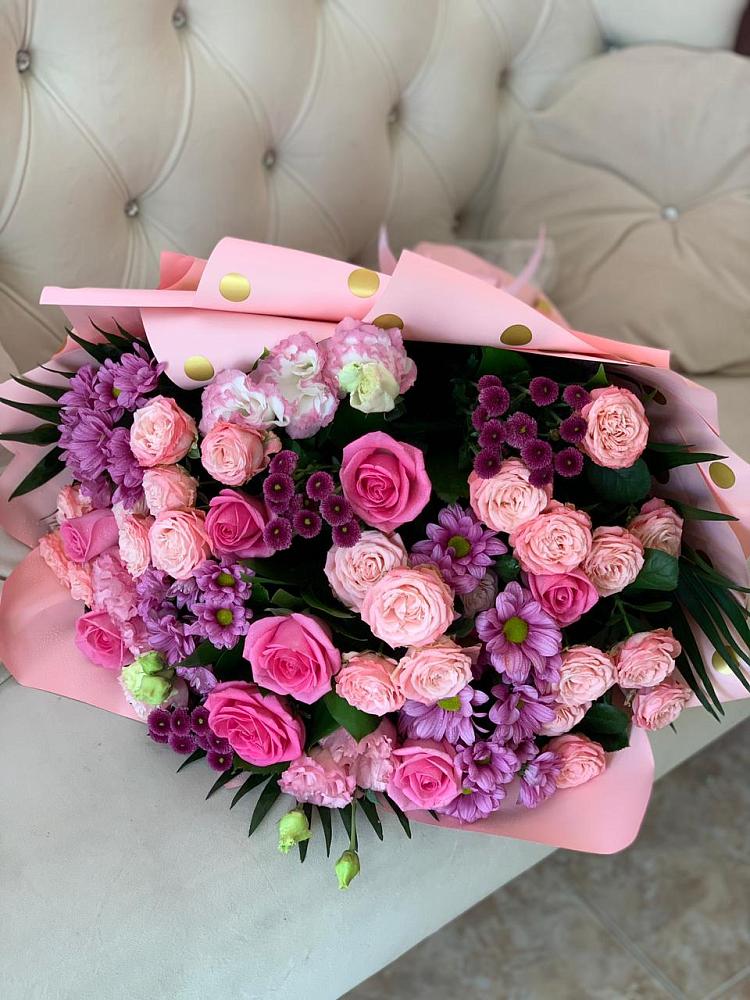 Букет цветов из: Хризантемы, Розы и Лизиантусы в Тутаеве