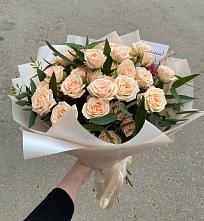 Букет Кремовые розы Латте в Тутаеве