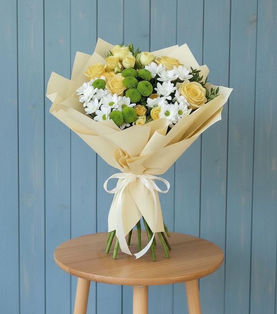 Букет цветов из: Хризантемы и Розы в Тутаеве