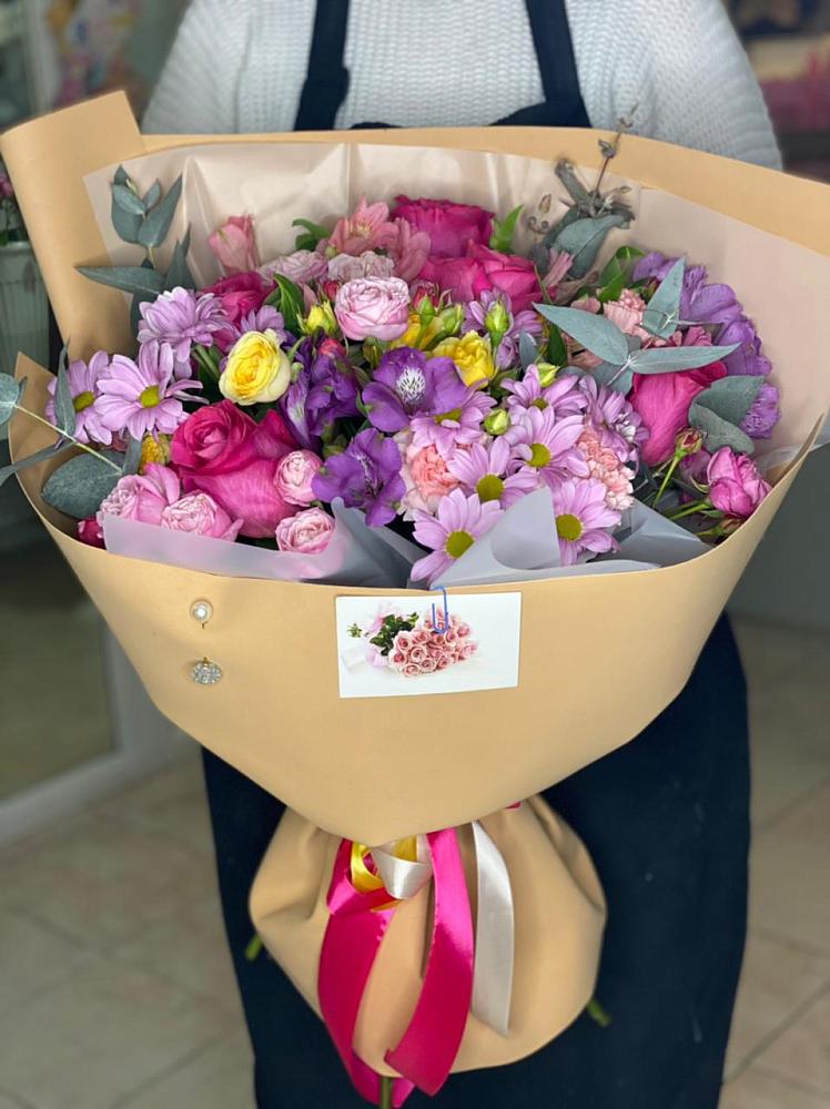 Букет цветов из: Хризантемы, Гвоздики и Альстромерии в Тутаеве