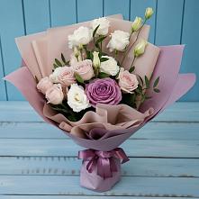 Букет цветов из:  Розы и Лизиантусы в Тутаеве