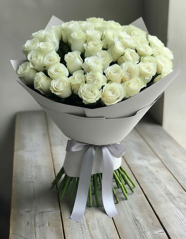Букет 35 Белых роз в Тутаеве