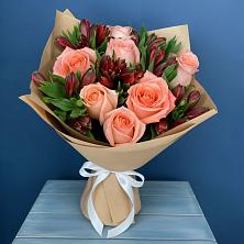 Букет цветов из:  Розы и Альстромерии в Тутаеве