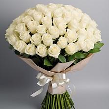 Букет 101 беля роза Белоснежка в Тутаеве
