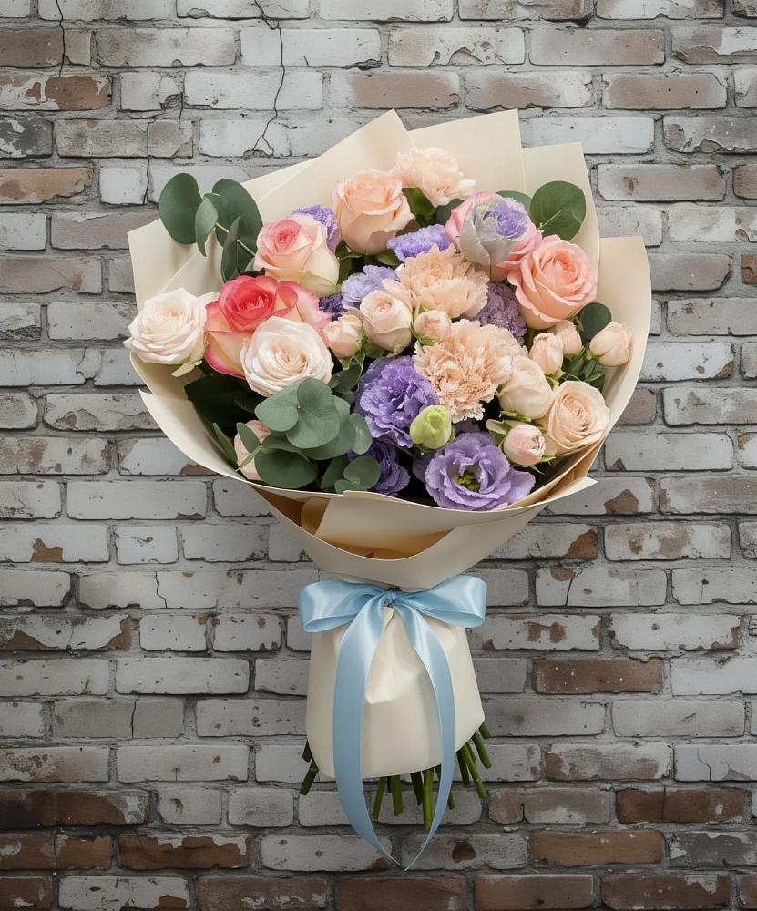 Букет цветов из: Розы, Лизиантусы и Гвоздики в Тутаеве