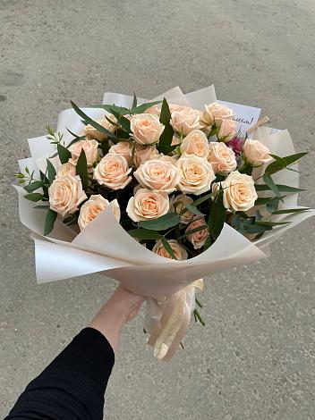 Букет Кремовые розы Латте в Тутаеве