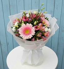 Букет цветов из:  Герберы, Альстромерии и Лизиантусы в Тутаеве