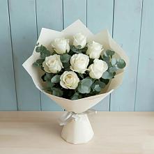 Букет Белые розы в Эвкалипте в Тутаеве