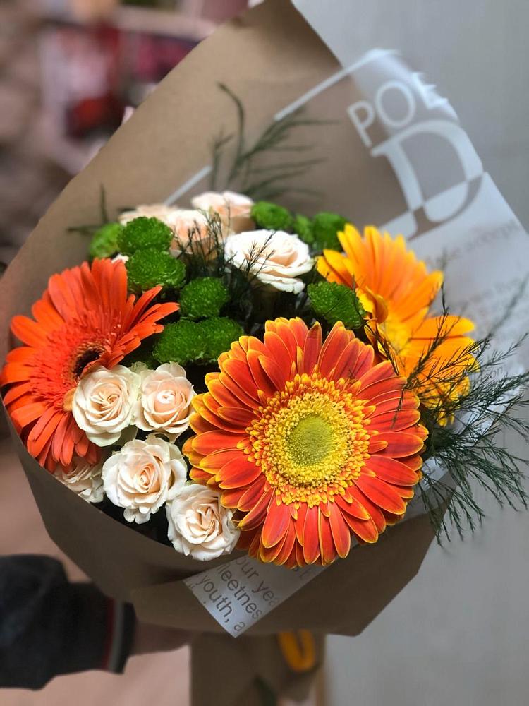 Букет цветов из: Герберы, Хризантемы и Розы в Тутаеве
