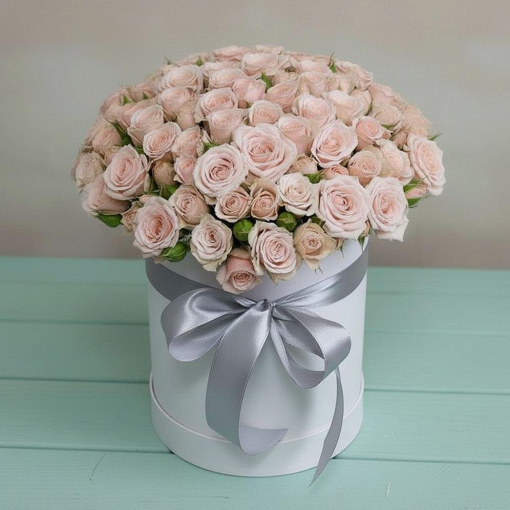 Цветочная композиция из Розы в шляпной коробке в Тутаеве